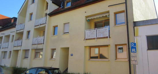 Schöne 2 Zimmer Wohnung mit Terrasse und EBK ab 01.11. frei