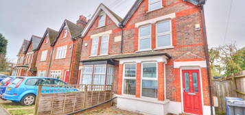 3 bedroom end of terrace house