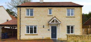 4 bed detached house to rent