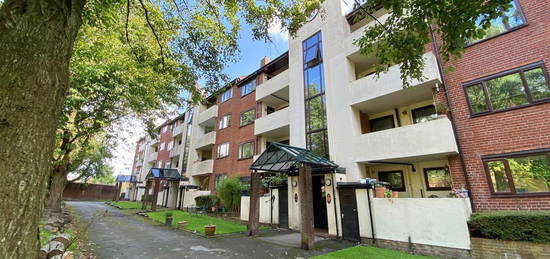 Flat to rent in Imogen Court, Asgard Drive, Salford M5