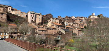 Vend maison de village à Combret en Aveyron