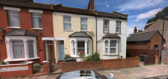 Flat to rent in Craven Park Road, London N15