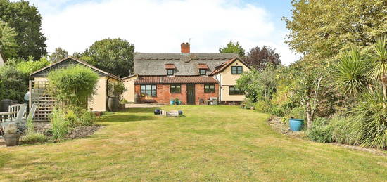 4 bed detached house for sale