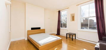 2 bedroom maisonette