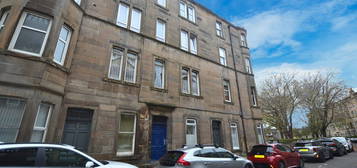 Flat to rent in Craighall Crescent, Trinity, Edinburgh EH6