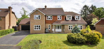 5 bed detached house for sale