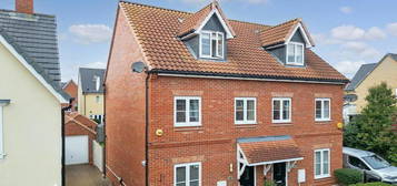 3 bedroom semi-detached house for sale