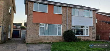 3 bedroom semi-detached house