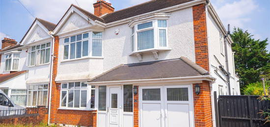 5 bed semi-detached house for sale