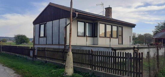 Prodej  rodinného domu 150 m², pozemek 1 037 m²