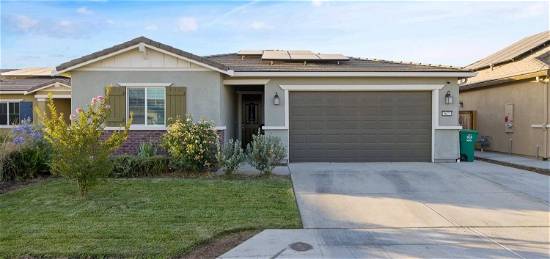 3627 Pacifica Dr, Madera, CA 93637