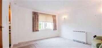 Flat for sale in Homemanor House, Watford WD18