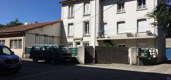 Maison de ville avec Garage 80m² et locataires attenant