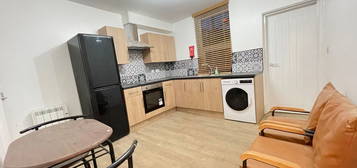 Flat to rent in Dockin Hill, Doncaster DN1