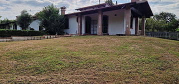 Villa in vendita in via Cava, 6