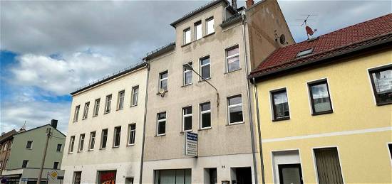 Kleines Mehrfamilienhaus mit knapp 7% Rendite und weiterem Potenzial zur Kapitalanlage in Glauchau