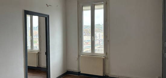 Sens, vue sur l’Yonne, appartement refait à neuf, 2 chambres, 48m2, 80000 euros