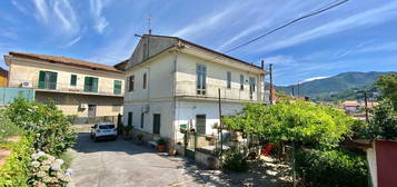 Villa bifamiliare via Basilio Lamberti 6, Centro, Cava de' Tirreni