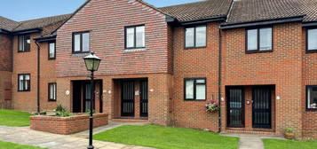 Flat for sale in Loudon Way, Ashford TN23