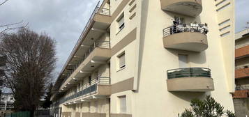 A VENDRE APPARTEMENT NIMES 30 000