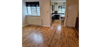 2 bed flat to rent