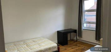 1 bedroom flat share