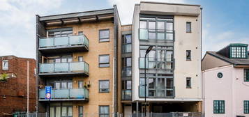 Flat to rent in Bernard Hegarty Lodge, 81 Lansdowne Drive, London E8