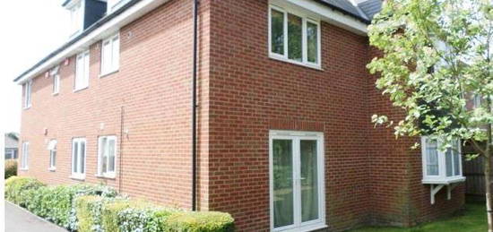 Flat to rent in Wimborne Road East, Ferndown BH22