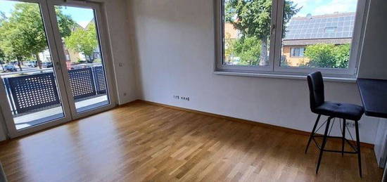 Schöne 2 Zimmerwohnung mit Balkon,Küche und Stellplatz