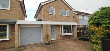 3 bedroom link detached house for sale