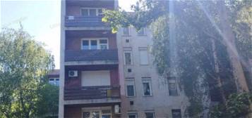 Törökszentmiklós Fáy ltp-en 2+1 félszobás lakás eladó