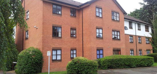 Studio to rent in Argyle Court, King Georges Avenue, Watford WD18