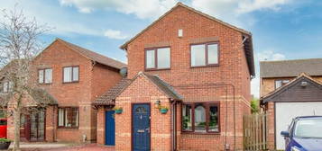 4 bedroom detached house