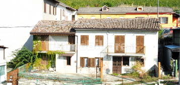 Casale via Val Bera, Castagnole delle Lanze