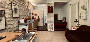 ATELIER D'ARTISTE + CAVE 18 M² - BARBES