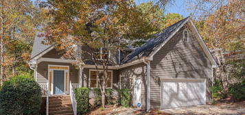 108 Helmsdale Dr, Chapel Hill, NC 27517