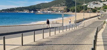 Prédio no Centro de Sesimbra – A 2 Minutos da Praia do Ouro