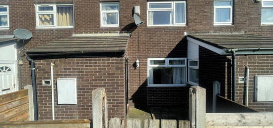 Town house to rent in Willow Close, Leeds LS4