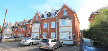 Flat to rent in Carysfort Road, Bournemouth BH1