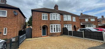 3 bedroom semi-detached house