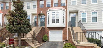 14616 Indian Summer Ct, Centreville, VA 20120