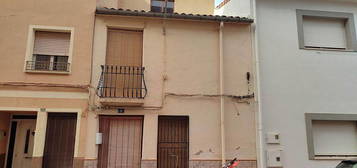 Chalet en Almansa