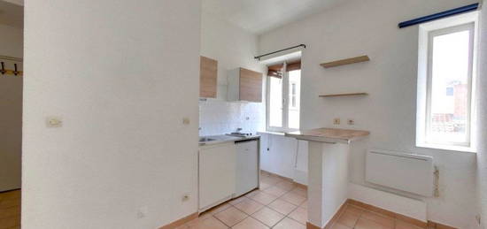 IDEAL INVESTISSEUR - STUDIO 17M2 MÉTRO FOCH