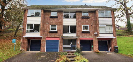 Flat to rent in Starlings Drive, Tilehurst, Reading RG31