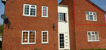 Flat to rent in Longhurst Close, Leicester LE4