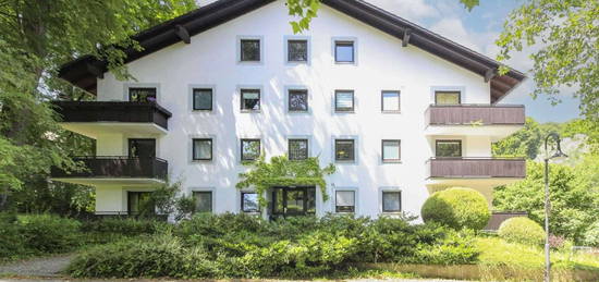 Bezugsfreie, helle 3-Zi-Wohnung mit 2 Balkonen und Tiefgaragenstellplatz nahe dem Starnberger See