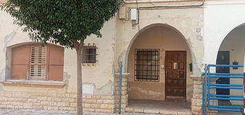 Casa en calle Constitución Española en Belchite