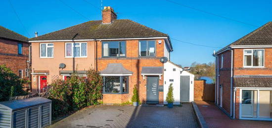 3 bedroom semi-detached house