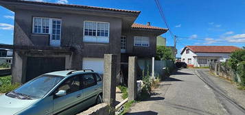 Chalet en calle Esteiro en Boiro