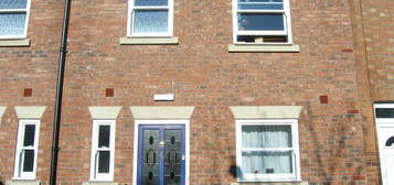 6 bedroom terraced house